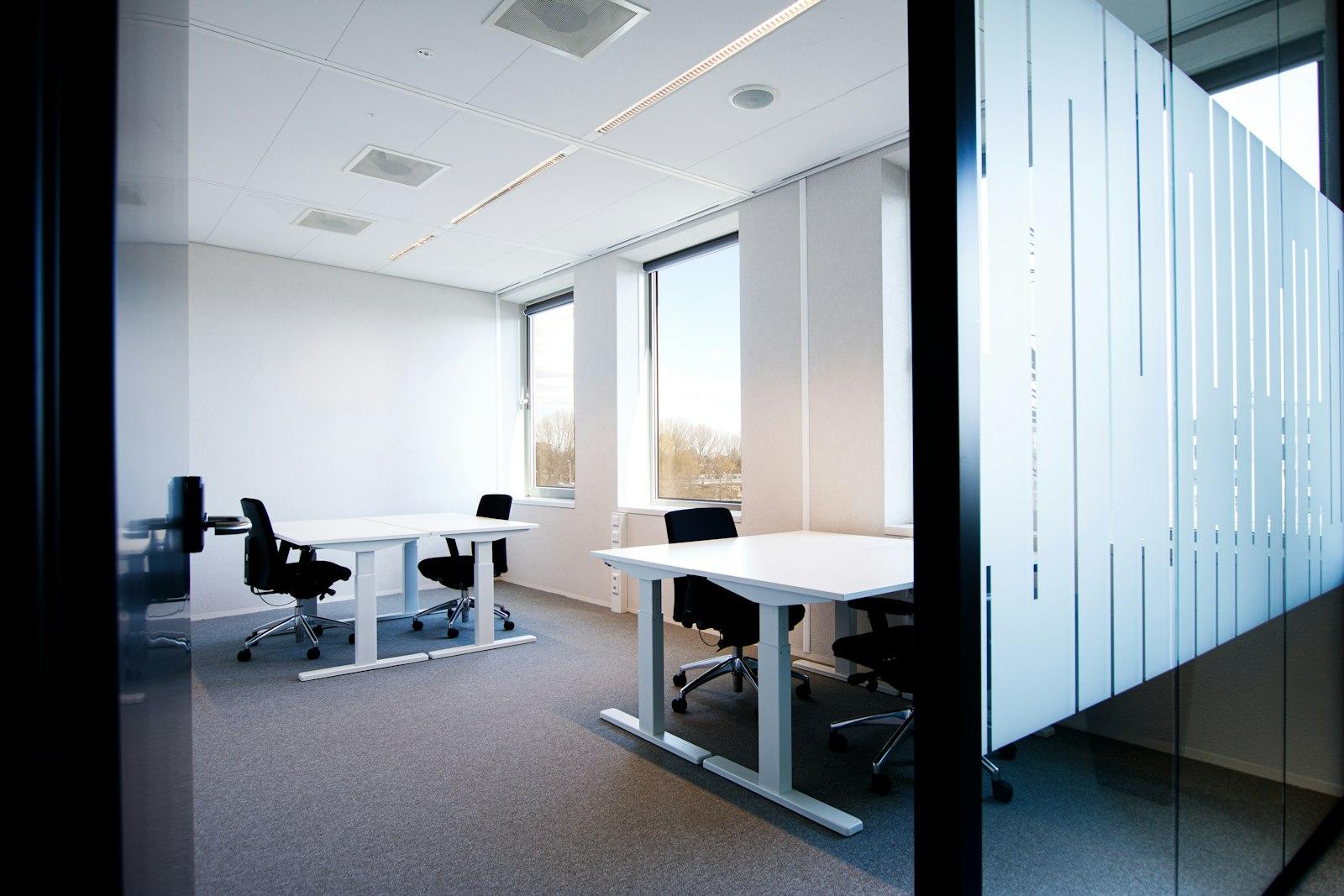 Renting business premises as a freelancer: costs, VAT and the lease