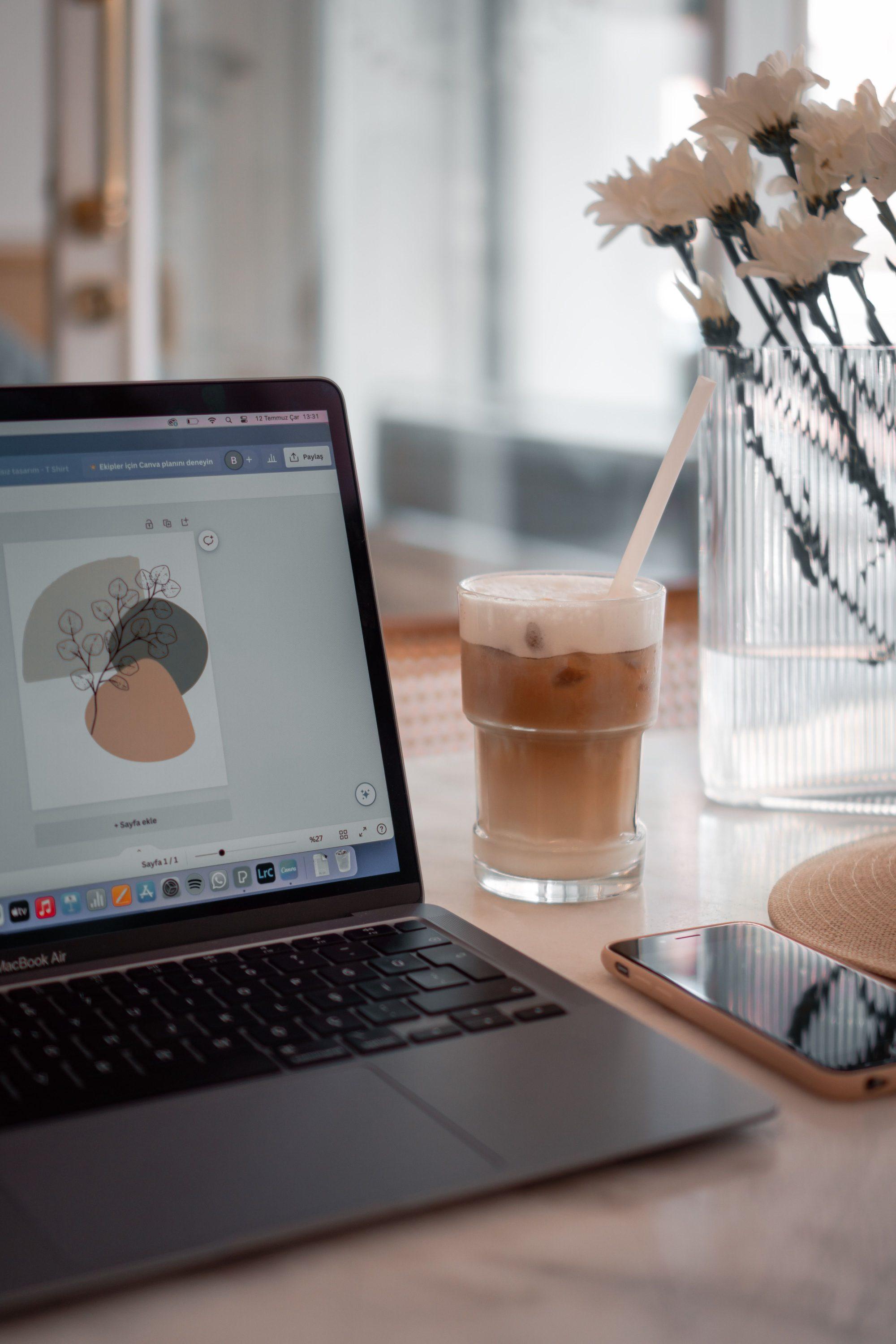 From side earnings to a business: when do you have to register?