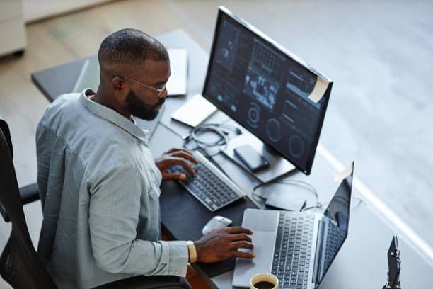 Customary DGA salary in 2026: how much must you pay yourself?