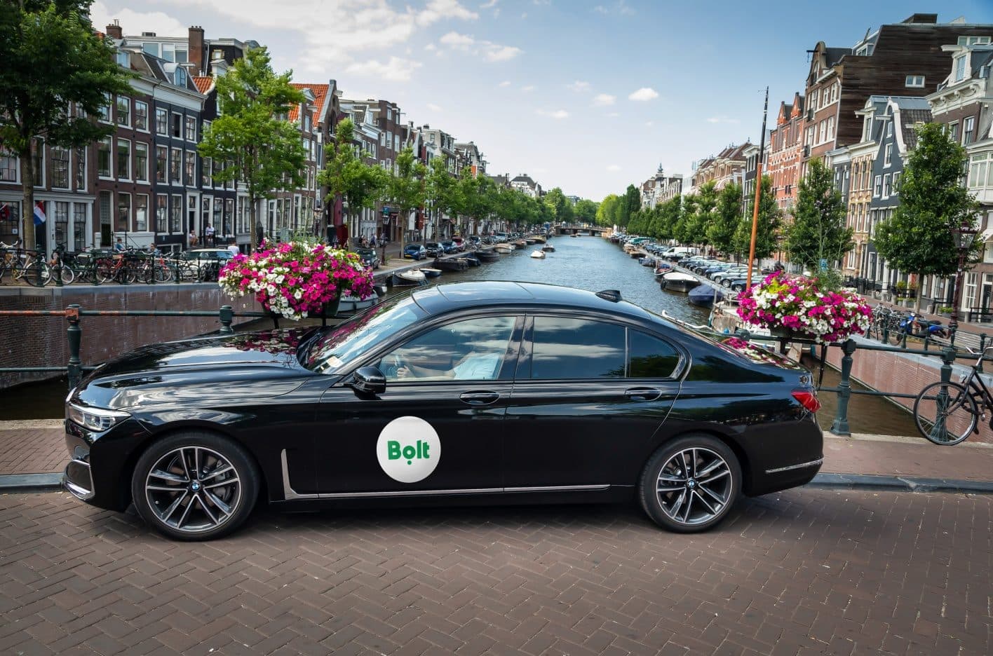 Bookkeeping for taxi drivers: VAT, fuel and kilometres