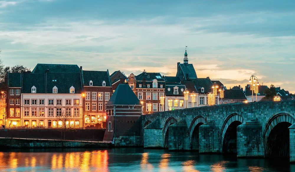 Maastricht hero